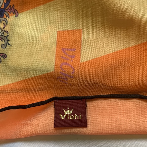 Headscarf - Picture 2 of 4